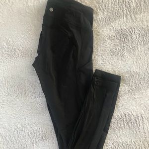 black lululemon leggings